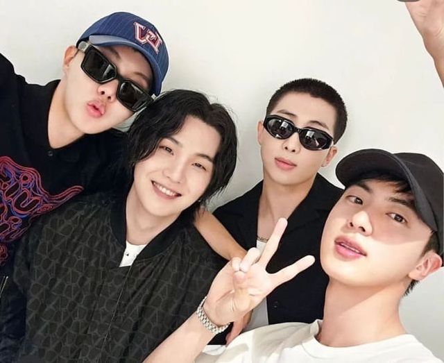 방탄소년단 소속사 측은 