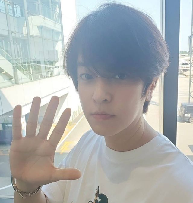 가수 겸 배우 김정훈 새해 인사 / 김정훈 인스타그램