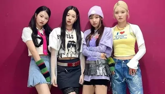 Instagram 'we_fiftyfifty'