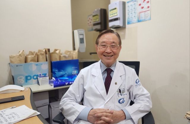 김광원 신임회장은 1972년 서울의대를 졸업하고 1982년 서울대 대학원에서 박사학위를 받았다. 서울대병원에서 전공의 과정을 거쳐 1977년 전문의 자격을 취득했다. /김민 기자