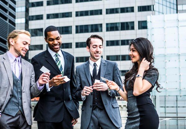 이름을 소중히 여기고 부르는 것은 인간관계를 깊게 만드는 가장 간단하면서도 강력한 방법의 하나다. /게티이미지뱅크