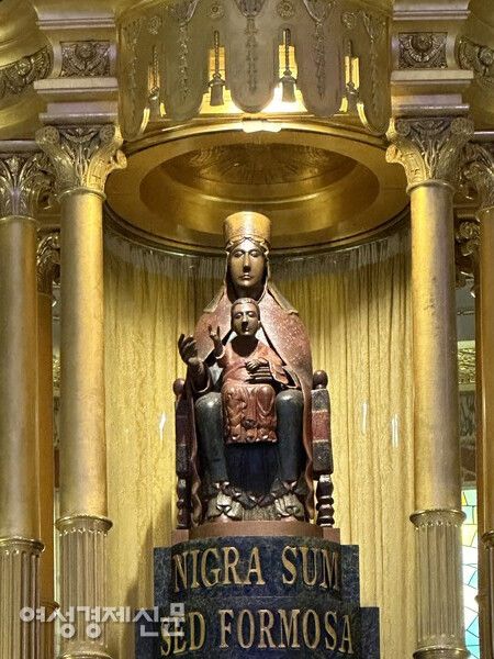 틴다리의 명물로 유명한 검은 피부의 마돈나 /사진=박재희