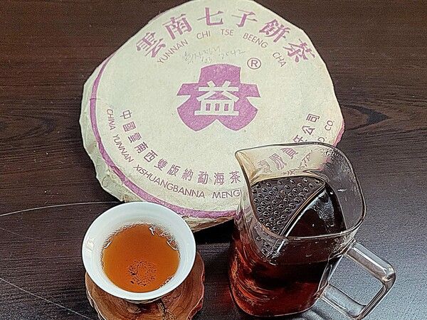 가짜 시비로 자주 논란이 되는 보이차 노차, 2000년대 초반 7542를 구해서 마신다면 노차의 풍미를 음미하는 데 무리가 없지 않을까 싶다. 03 자대익 7542도 좋은 대안일 듯싶다. /김정관