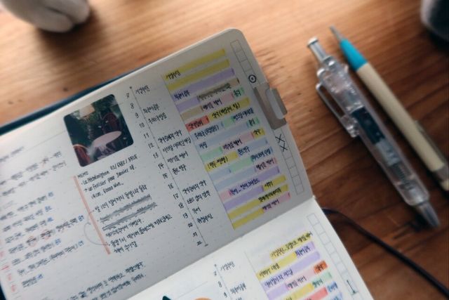 '일상 정원'은 ADHD나 기분장애를 앓고 있는 사람들을 위한 문구를 만든다. 해당 브랜드의 창시자인 일상 정원사도 양극성 장애를 앓고 있는 ADHD인이다. /본인 제공