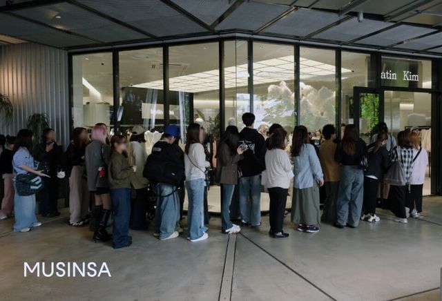 패션 플랫폼 무신사가 일본 도쿄 시부야에 문을 연 ‘마뗑킴 시부야’점이 오픈한 지 나흘 만에 매출 3억2000만원을 달성했다고 28일 밝혔다. /무신사