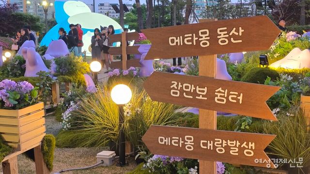 28일 '포켓몬타운 2025'가 잠실에서 열리면서 잠실 롯데월드타워, 롯데월드몰, 석촌호수 일대가 온통 포켓몬으로 물들었다. /김현우 기자