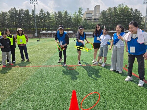 명랑운동회 고리 던져 걸기 /박종섭