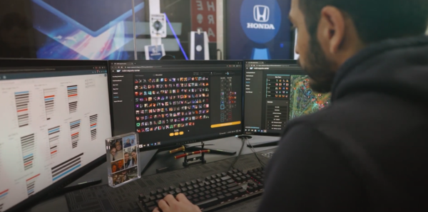 SAP의 AI 어시스턴트 '쥴'로 밴픽 분석하는 모습. /SAP 공식 유튜브