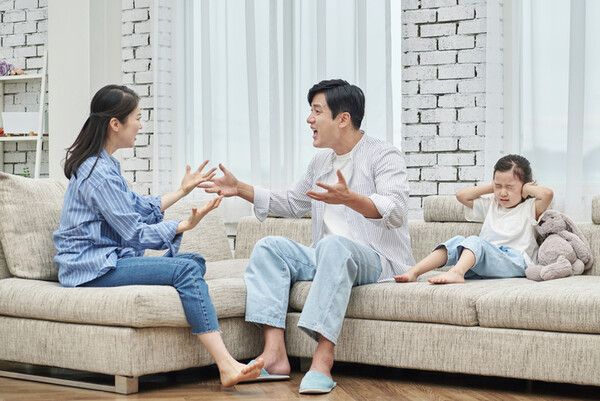 화는 느낌입니다. 강한 느낌일 경우가 대부분입니다. 그래서 강하게 표현해야 합니다. 참지 말고 화를 표현하라는 것이 공감 대화입니다. /게티이미지뱅크