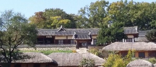 경주 양동마을 관가정 원경 /김정관