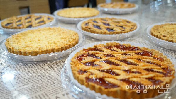 광주 고려인마을에 위치한 '고려인마을 가족카페'에서 판매하는 빵이다. /장세곤 기자