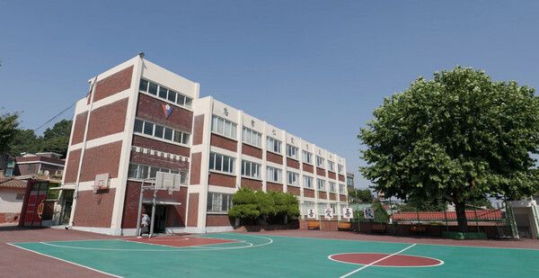 인천화교협회 옆에 위치하고 있는 중산화교학교 전경. /장세곤 기자