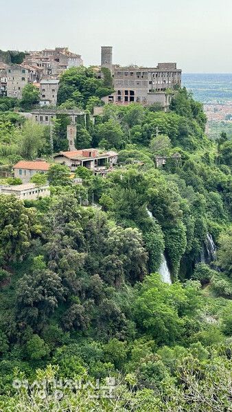 티볼리의 전경. 고대 로마의 황제와 귀족이 사랑했던 물의 도시, 폭포가 유난히 많다. /사진=박재희