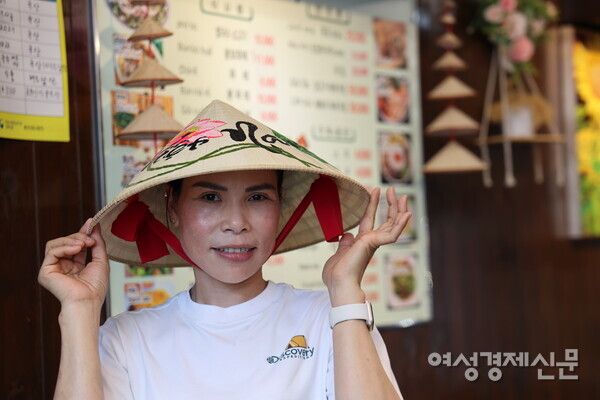 결혼해서 봉화군에 온지 17년 된 금미선 씨는 봉화군내 베트남 자조모임 회장을 맡고 있다. /허아은 기자