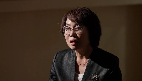 서울 대동초등학교 김선희 교장이 여성경제신문과 인터뷰하고 있다. /허아은 기자