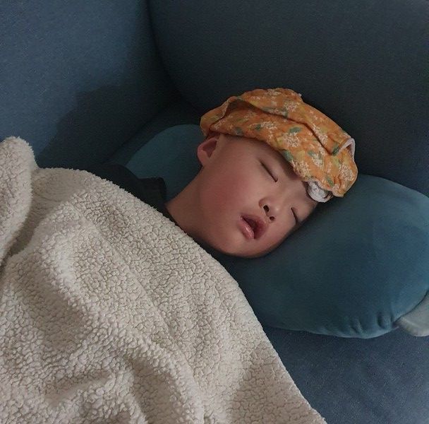 이마에 손만 대도 체온을 알 수 있게 된다. /이수미