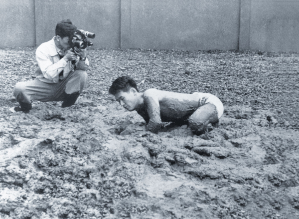진흙에 대한 도전, 시라가 카즈오,&nbsp;1955 /COURTESY OF AXEL VERVOORDT’S POST FROM FB