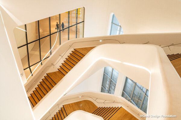 서울여행 동대문디자인플라자 야경 (사진출처=한국관광공사, 서울디자인재단)