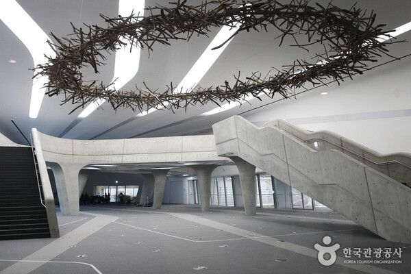 서울여행 동대문디자인플라자 야경 (사진출처=한국관광공사)