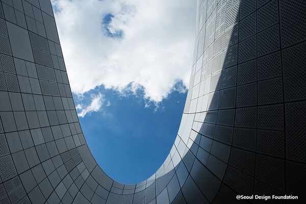 서울여행 동대문디자인플라자 야경 (사진출처=한국관광공사, 서울디자인재단)