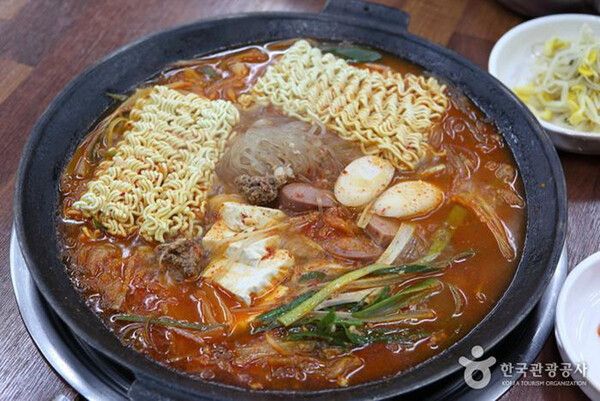 의정부 도서관인근 먹거리 부대찌개 (사진출처=한국관광공사)