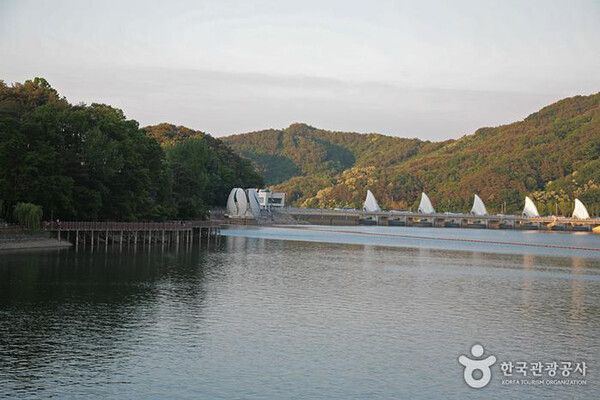 예산여행, 예당호를 따라 걷는 느린호수길 (사진출처=한국관광공사)