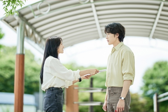 취하는 로맨스 (사진=ENA)