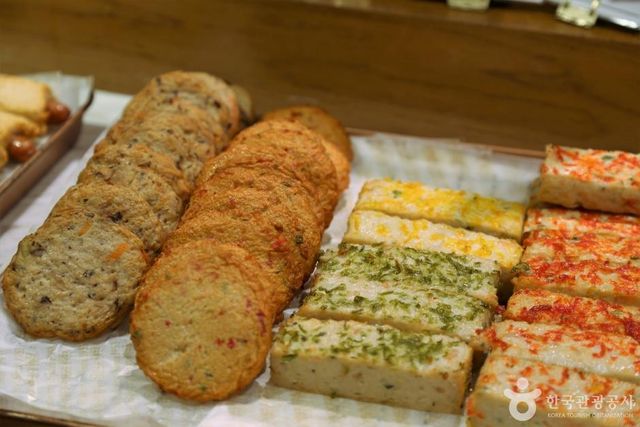 부산 초량육미거리 미식 탐방(사진=한국관광공사 제공)