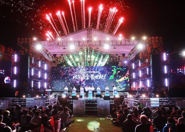 대전 서구 샘머리공원과 보라매공원 일대가 2025 아트페스티벌 축제를 찾은 시민들로 북적이고 있다. (사진=대전 서구 제공)