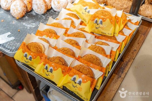 성심당 대전역점. 튀김소보로 / 관광공사 제공&nbsp;