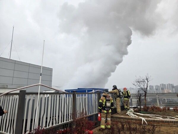 세종 어진동 KT&G 세종타워 화재 / 세종소방본부 제공