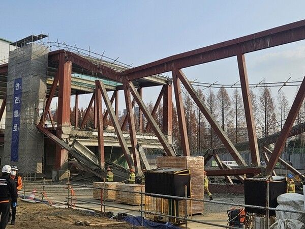 광주대표도서관 붕괴 / 광주 서부경찰서 제공