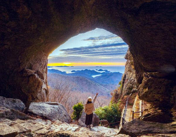 경남 남해 보리암 (사진=한국관광공사, 다님 6기 이철현, 트래블리더 12기 방준현, 트래블리더 15기 김나현/정보라, @mongle_jyh 님 제공)
