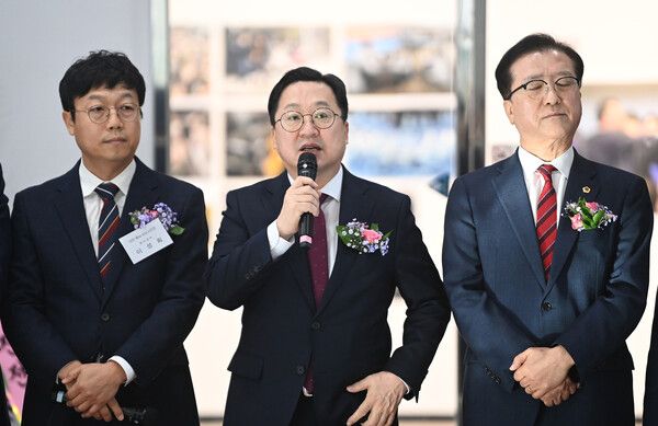 '2024 대전·충남 보도사진전'이 6일 대전시청 1층 전시실에서 개막, 오는 11일까지 열린다. (사진=전우용 기자)