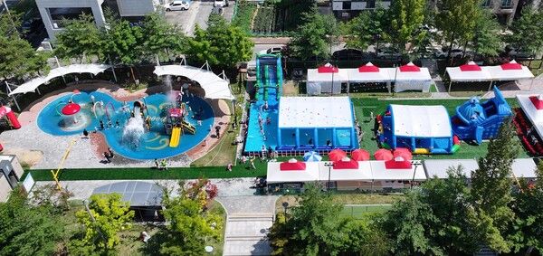 물놀이장을 찾은 어린이들이 시원하게 물놀이를 즐기고 있다. (사진=대전 동구 제공)