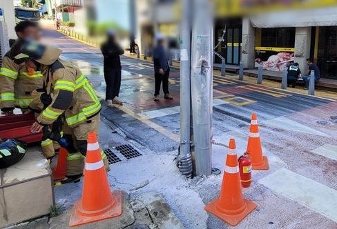 제주 연동 전신주 충돌사고 / 제주소방본부 제공&nbsp;