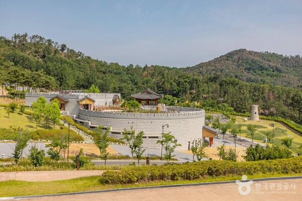 9월 가볼만한 곳 경주여행 화랑마을 / 관광공사 제공