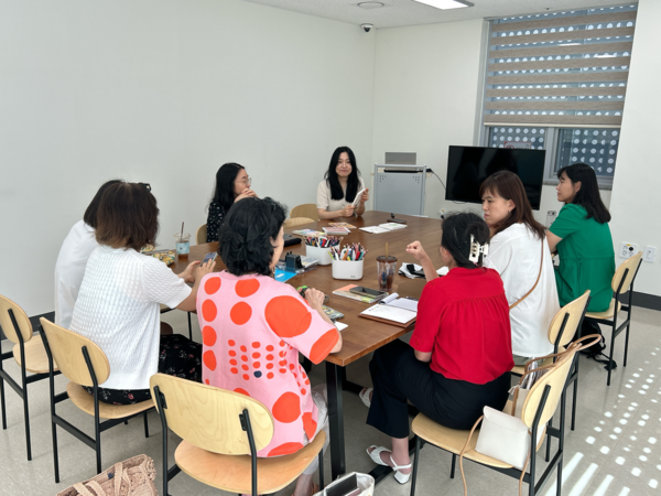 구즉도서관 ‘필사독서동아리’ 모집 안내문 (사진=유성구 제공)