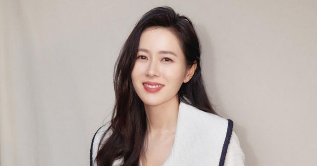 배우 손예진(41)