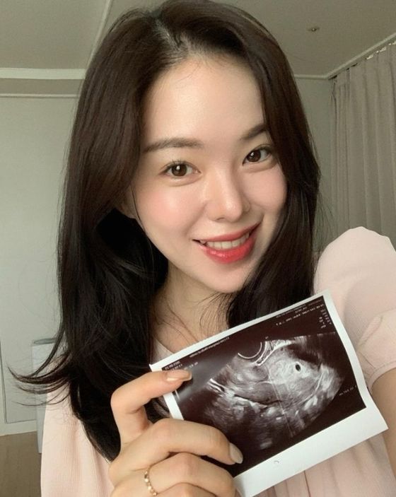 이미지 = 유튜버 하늘 인스타그램