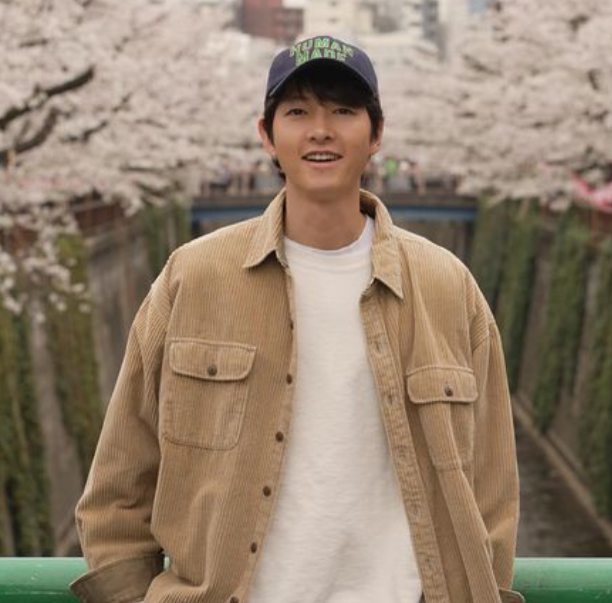 사진=송중기 공식 sns