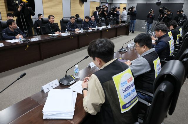 철도노조, 파업철회·업무 복귀…