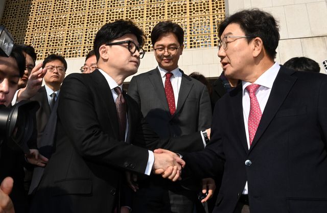 한동훈, 대표직 사퇴…