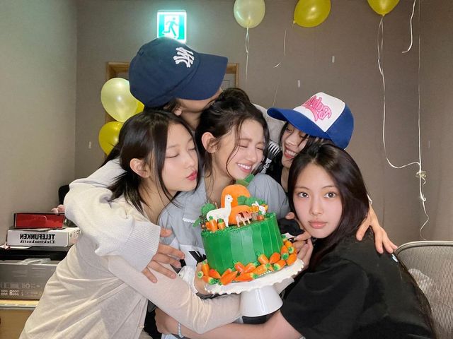 사진 출처: 뉴진스 인스타그램