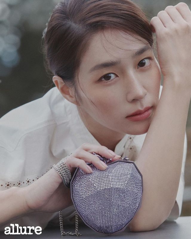 사진 출처: 이민정 인스타그램(얼루어 코리아)