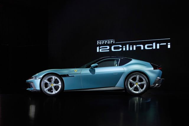 제로백 2.9초' 페라리 12칠린드리 한국서 공개…아시아 최초[연합뉴스]