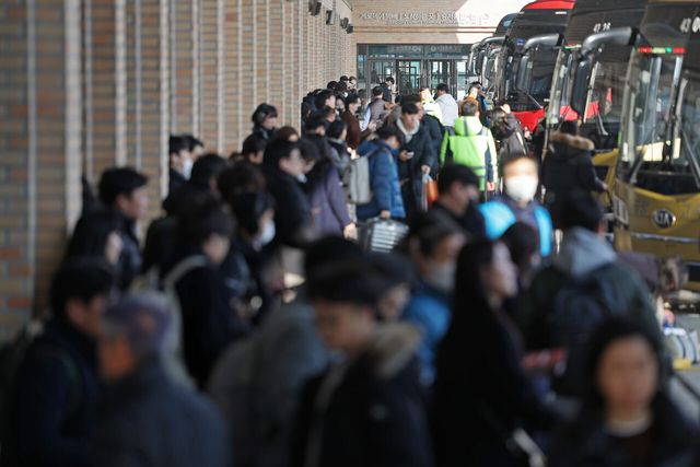설연휴 서울 출발 고속·시외버스 확대…하루 7만7천명 수송[연합뉴스]
