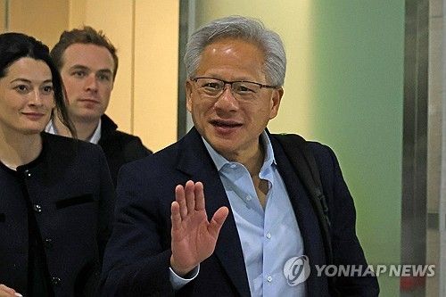 젠슨황, 1박2일 방한 마치고 출국…마지막 식사는&nbsp;컵라면[연합뉴스]