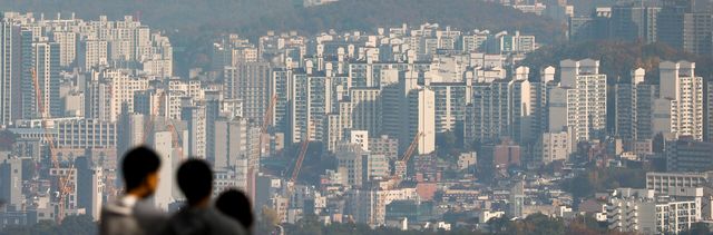 작년 집값&nbsp;상하위&nbsp;10% 격차 45배로↑…젊은 집주인은 더 줄어[연합뉴스]