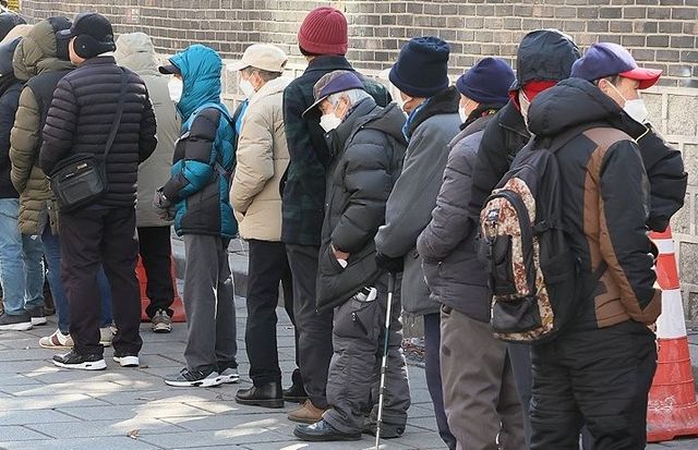 초고령 한국 앞에 놓인 '치매 100만명 시대'…커지는&nbsp;돌봄&nbsp;부담[연합뉴스]